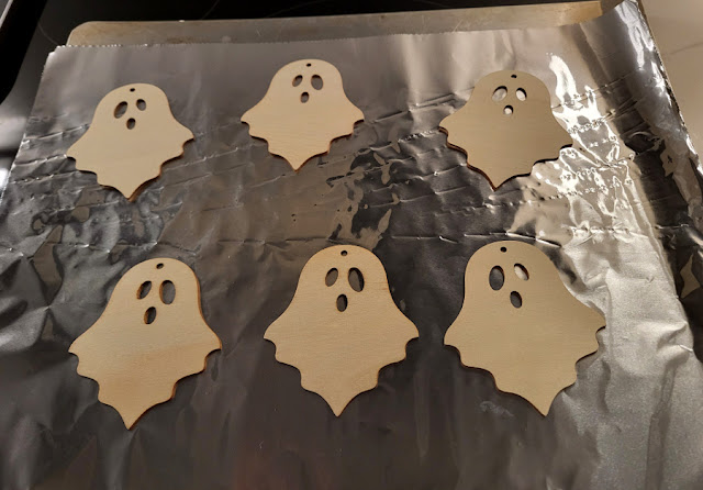 Ghost garland. Share NOW. #ghosts, #Halloween, #garland, #dollartree, #craft